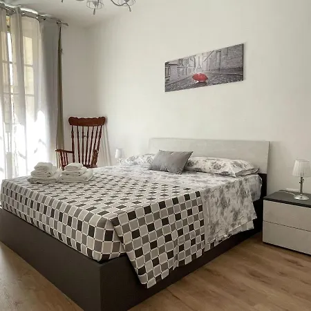 아파트 A Casa Di Elena *